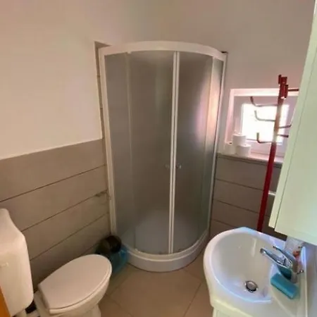 In Vrvari With Air Conditioning, Wifi 664-6 * Porec